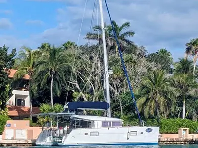 Sold Catamaran 2012 Lagoon 400