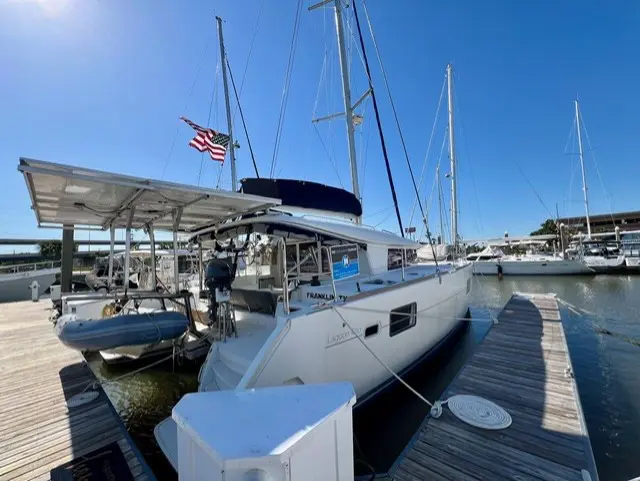 Sold Catamaran 2012 Lagoon 400